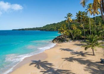 Conoce playa colorada, en Samaná