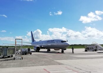 Boeing 737, llamados a inspección por la FAA.