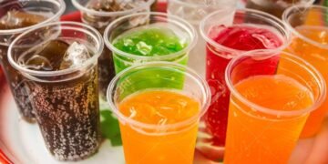 Buscan prohibir la venta de refrescos en centros educativos de RD