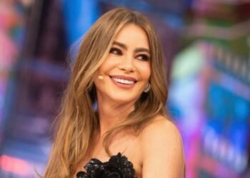 Presentador de famoso programa de televisión intentó vacilarse a la actriz Sofía Vergara pero ella no se dejó.