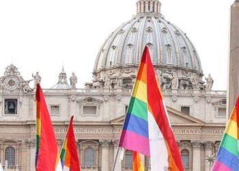 Vaticano aclara que bendición de parejas homosexuales no será “litúrgica»