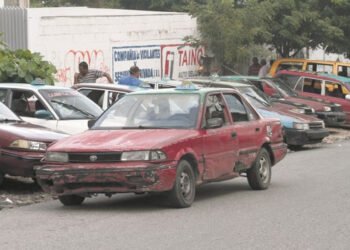 ¿Qué hacer con el parque vehicular del país? RD está retrasada estrategia sobre combustibles