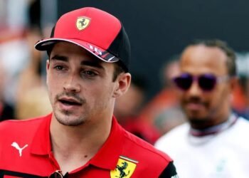 Aseguran que Charles Leclerc está “decepcionado” por la llegada de Lewis Hamilton a Ferrari