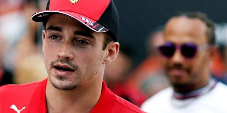 Aseguran que Charles Leclerc está “decepcionado” por la llegada de Lewis Hamilton a Ferrari