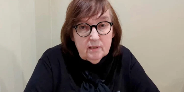 Rusia amenaza madre de Navalni con enterrar cadáver en la cárcel