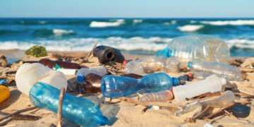 Buscan sensibilizar al sector turístico para reducir uso de plásticos en RD