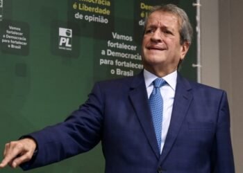 La Policía detiene al presidente del partido de Bolsonaro por porte ilegal de armas
