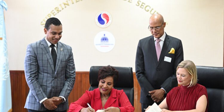 Superintendencia de Seguros y PNUD realizarán acciones para fortalecer el marco regulatorio del sector seguros en RD