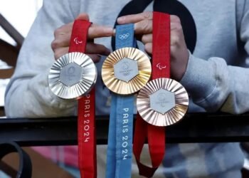 Las medallas olímpicas de París 2024 tendrán hierro de la Torre Eiffel