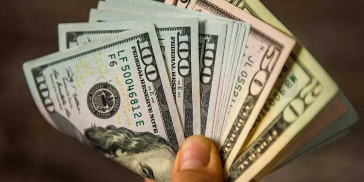 Crónicas relatan cómo los dólares «sucios» de Venezuela llegan a la República Dominicana