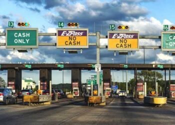 Nueva York cobrará peaje de 15 dólares por vehículo a fin de combatir el congestionamiento