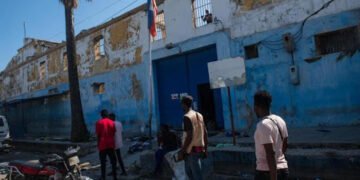 Unos 3600 presos huyeron de la cárcel de Puerto Principe, Haití ,tras el ataque de las banda