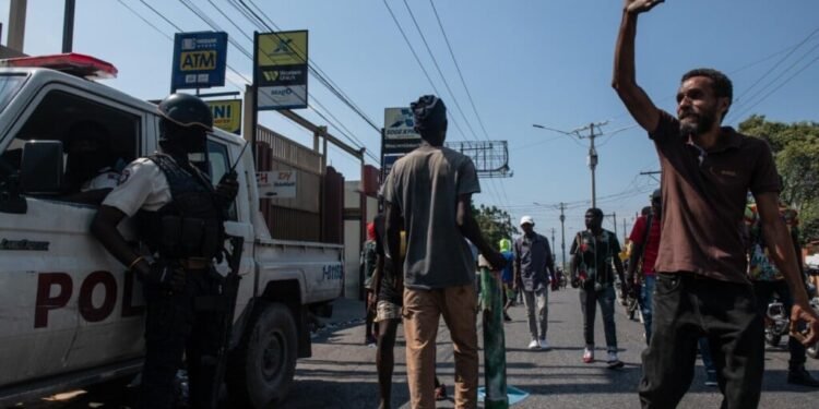 Haitianos se manifiestan contra el Consejo Presidencial que sustituirá a Ariel Henry