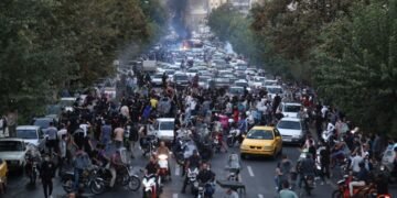 Irán condena a casi cuatro años de cárcel al cantante del himno de las protestas por Mahsa Amini
