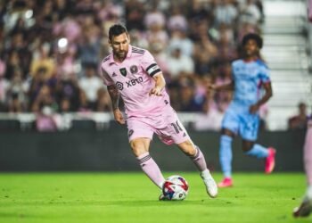 Lesión muscular de Leo Messi podría complicar su presencia con la selección argentina