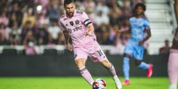 Lesión muscular de Leo Messi podría complicar su presencia con la selección argentina