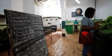 Paquetazo económico del régimen cubano dispara la inflación, la escasez de alimentos y el descontento popular