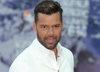 Ricky Martín revela que su padre lo motivó a salir del clóset 