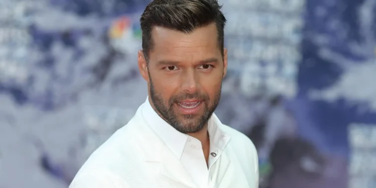 Ricky Martín revela que su padre lo motivó a salir del clóset