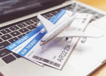 Altos costos de boletos aéreos persisten como la principal traba del turismo en República Dominicana