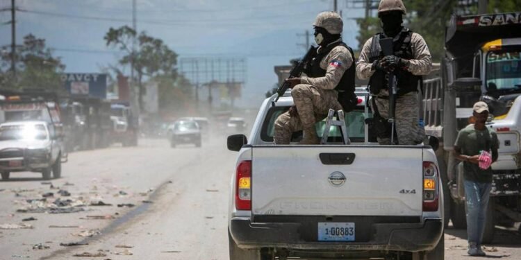 Haití prorroga un mes el estado de emergencia