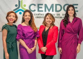 Lanzan novedoso programa de formación a enfermeras