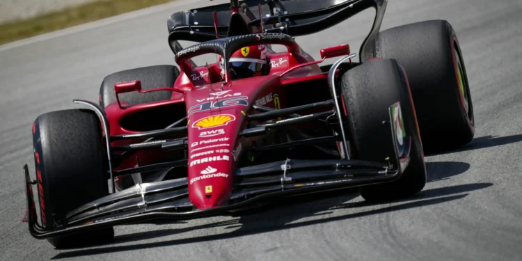 Leclerc y Sainz le hacen un sandwich a Verstappen