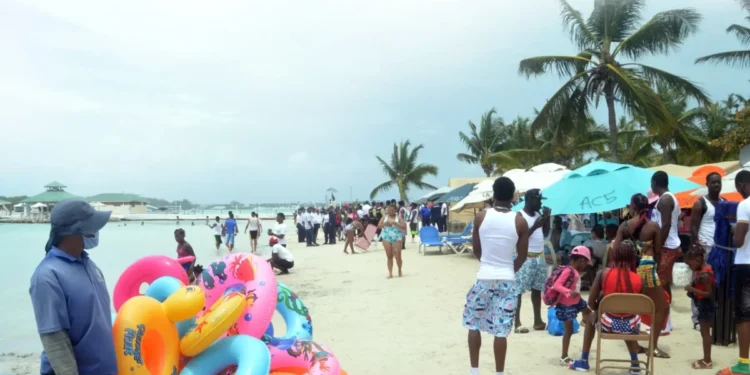 Piden reconsiderar prohibición espectáculos en Semana Santa