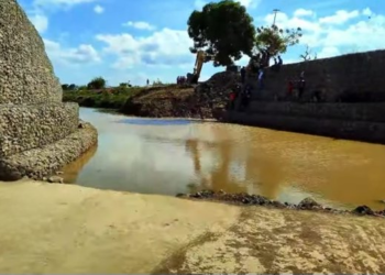 Haití abre canal de Juana Méndez y baja el caudal del río Masacre