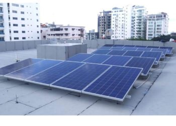 Economista advierte no se puede crear negocio con incentivos paneles solares