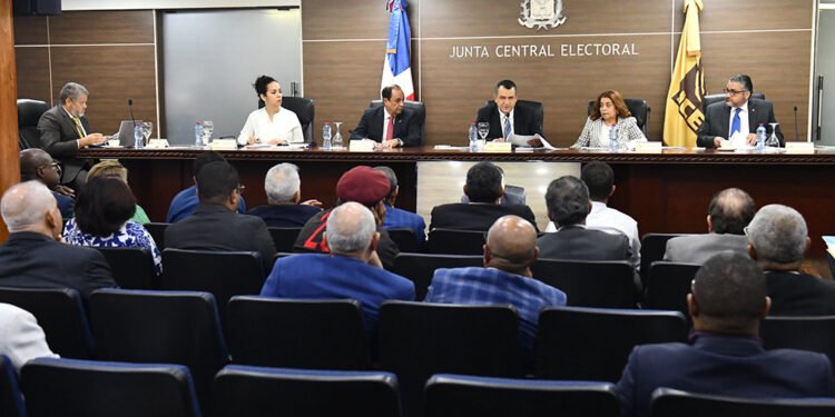 Inscripción de candidatos definen boletas electorales comicios mayo