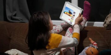 Estudio revela que uno de cada seis niños es acosado en internet