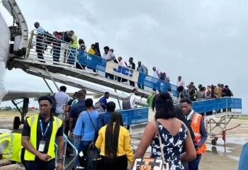 Francia evacúa de Haití a 170 de sus ciudadanos