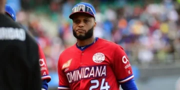 Robinson Canó firma para jugar en la pelota mexicana con los Diablos Rojos