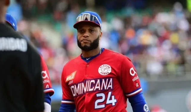 Robinson Canó firma para jugar en la pelota mexicana con los Diablos Rojos