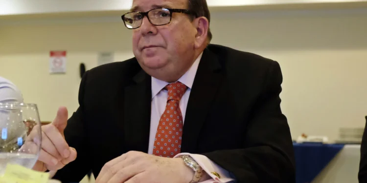 La coalición antichavista anuncia que su candidatura presidencial provisional fue admitida