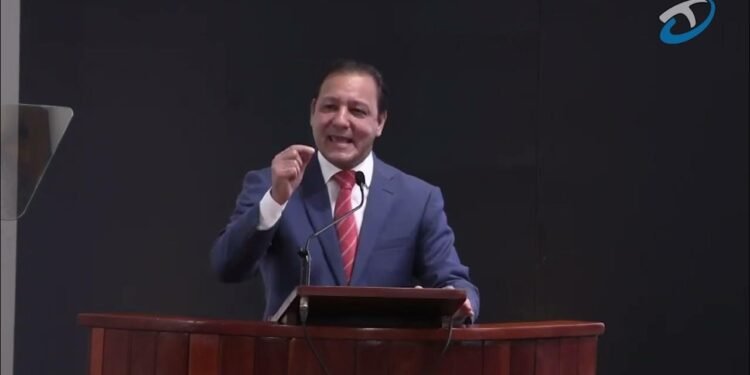 Abel Martinez, contundente, valiente y directo
