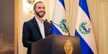 Bukele: «Una embajada no puede servir para proteger a delincuentes, bravo Ecuador «