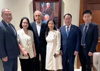 Delegación de Vietnam gira visita al expresidente Danilo Medina, presidente del PLD