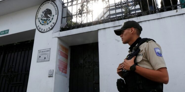 Ecuador declara «persona non grata» a embajadora mexicana por dichos de López Obrador