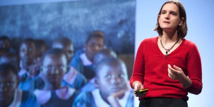 Países ricos tienen «deuda moral» anual de 500.000 millones USD con los pobres, según Nobel de Economía