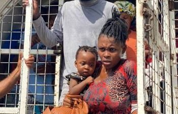 Haitianos sufren trato degradante y abusos a manos de agentes migratorios en RD, dice informe de EEUU