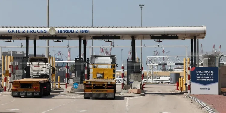 Israel accede a ampliar la ayuda humanitaria a Gaza tras una llamada entre Biden y Netanyahu