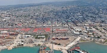 Secuestran barco con 1,500 sacos de arroz en Haití y al personal