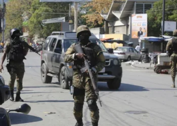 La Policía de Haití sigue haciendo frente a las bandas armadas en el centro de la capital