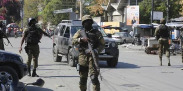 La Policía de Haití sigue haciendo frente a las bandas armadas en el centro de la capital
