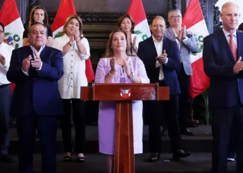 Boluarte pide Fiscalía le tome declaración de forma inmediata