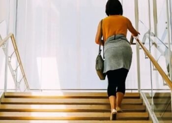 Subir escaleras regularmente podría extender la vida, sugiere estudio