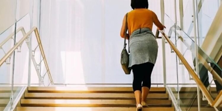 Subir escaleras regularmente podría extender la vida, sugiere estudio