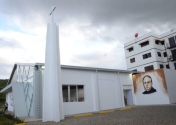 La Villa Magisterial recibió templo construido por Abel Martínez con misa de acción de gracias